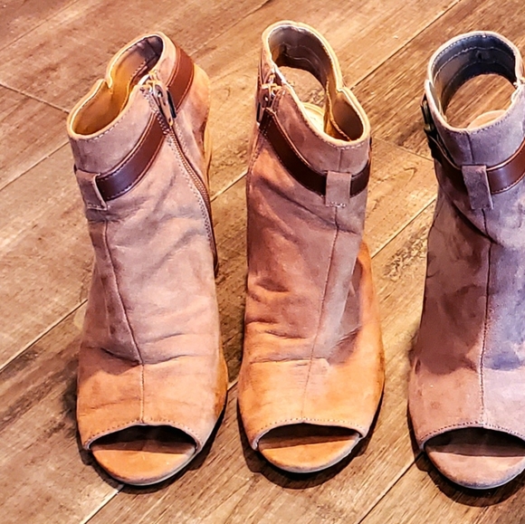 💥Camel Suede Ankle Booties w/ open toe block stacked heel! - Picture 5 of 5